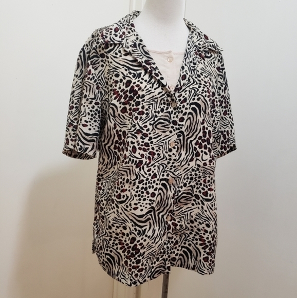 3/$35 button down blouse xl - Picture 6 of 7